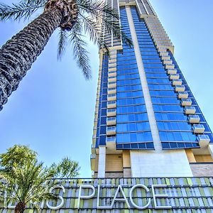 Luxury Suites At Palms Place